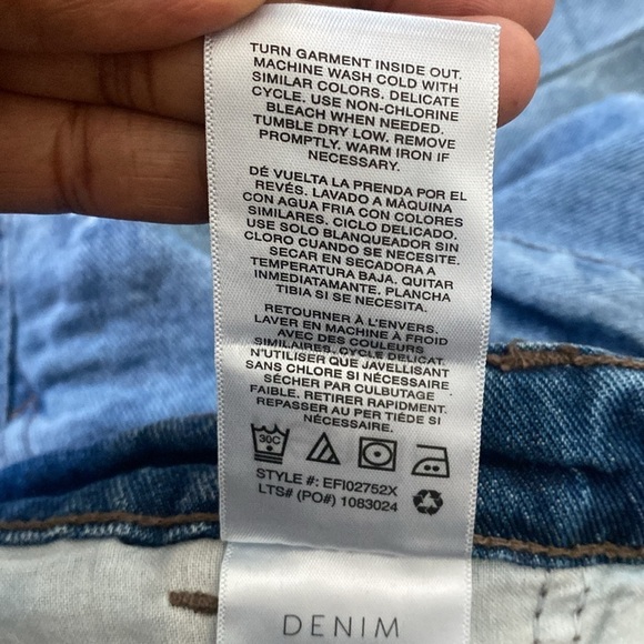 Kensie True Vintage Blue Denim Distressed Jeans Size 8/29 Style# EFI02752X - Picture 7 of 8